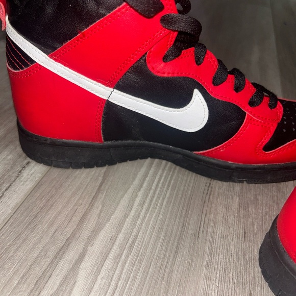Nike Dunk High (GS) Black/White-University Red DB2179-003 Size 6.5Y - Picture 4 of 14